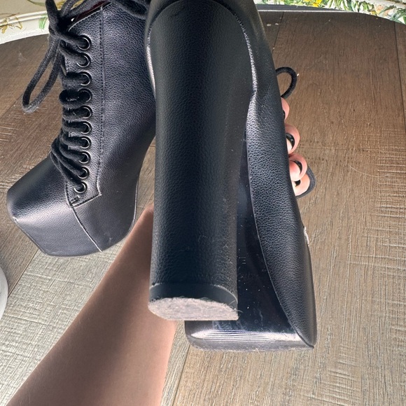 Kat Von D Black Lace-Up Platform Boots - Picture 6 of 7